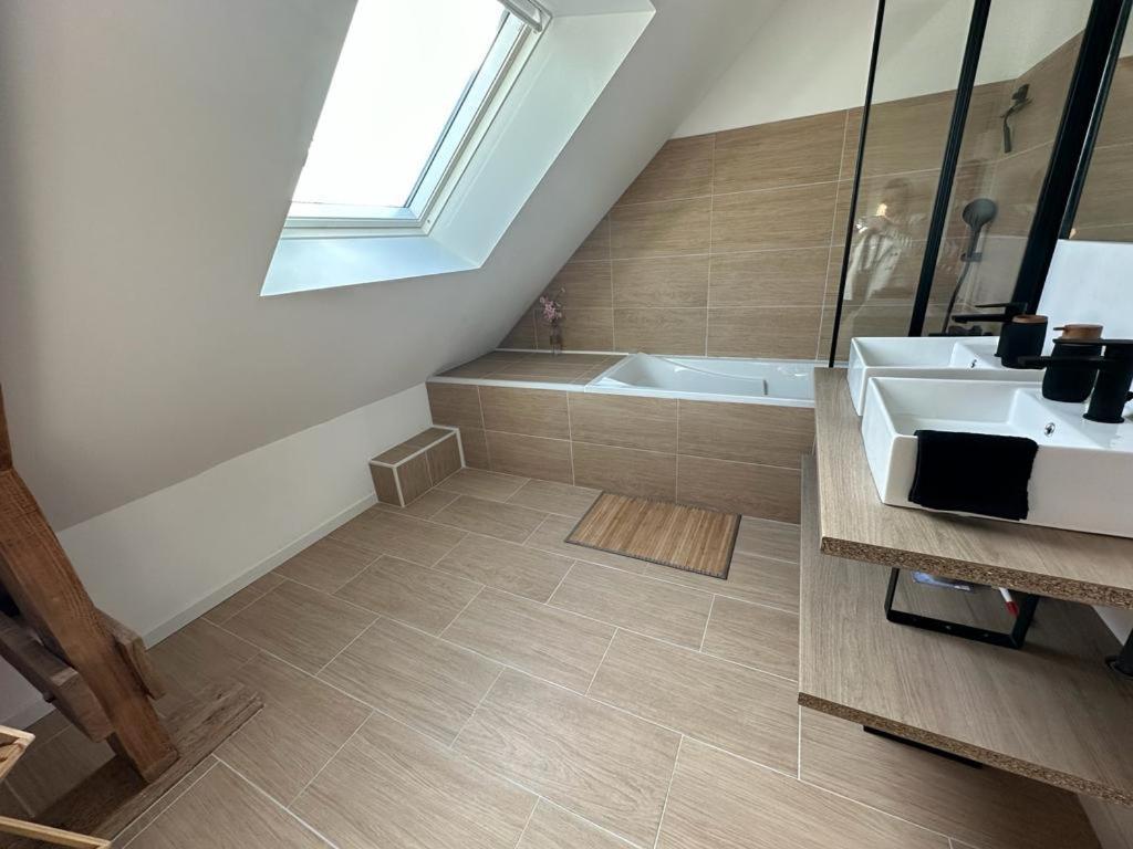 Chez Valentin Apartment Surzur Екстериор снимка