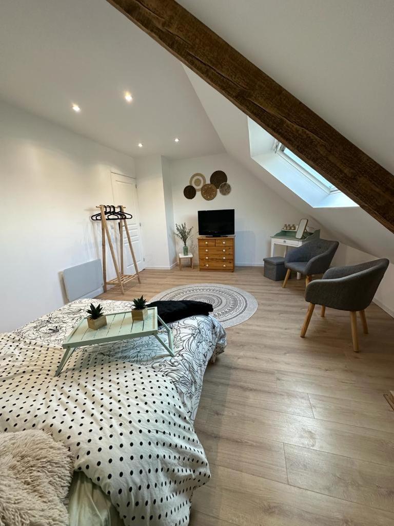 Chez Valentin Apartment Surzur Екстериор снимка